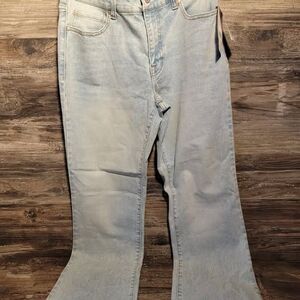 89th Madison Jeans Bootcut Mid Rise Womens size 8 Light Wash NEW